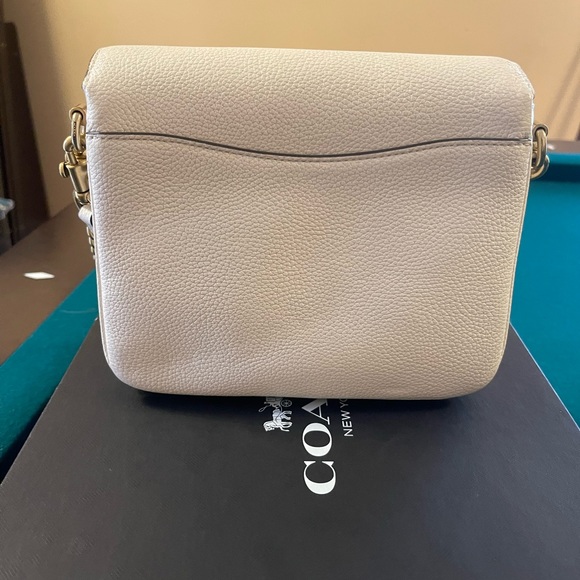 Coach Cassie in chalk - Picture 2 of 7